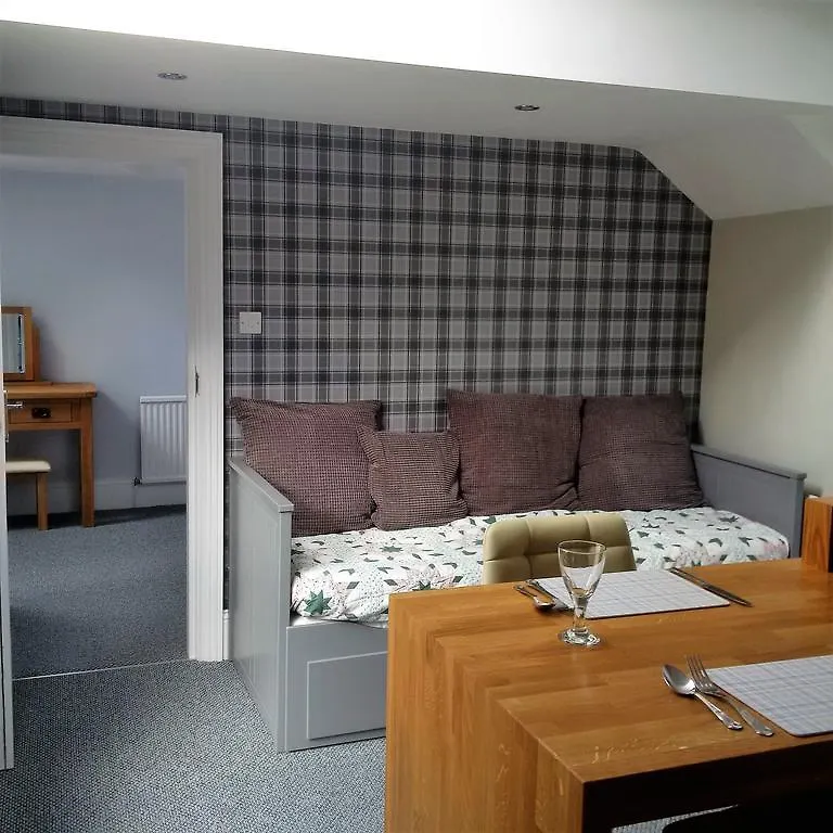 Glenholme Apartment