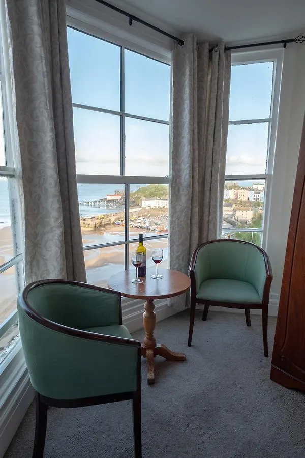 Royal Lion 3* Tenby