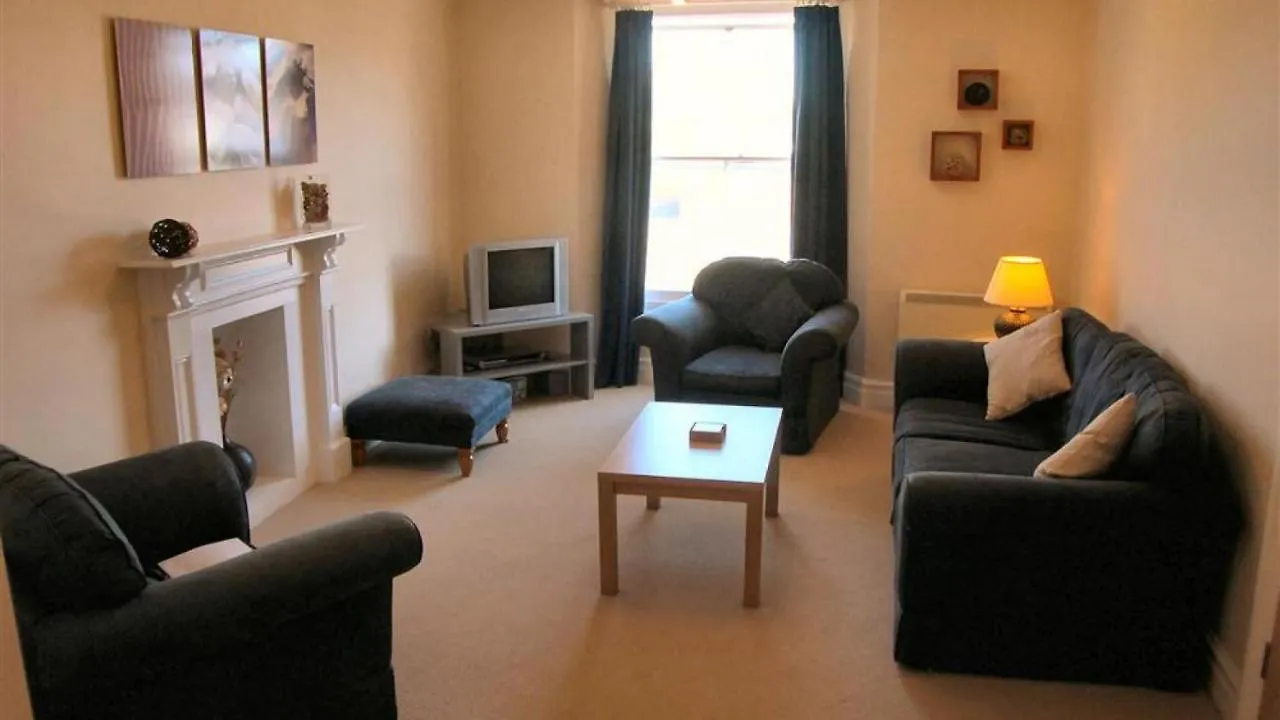Flint House Flat 4 *