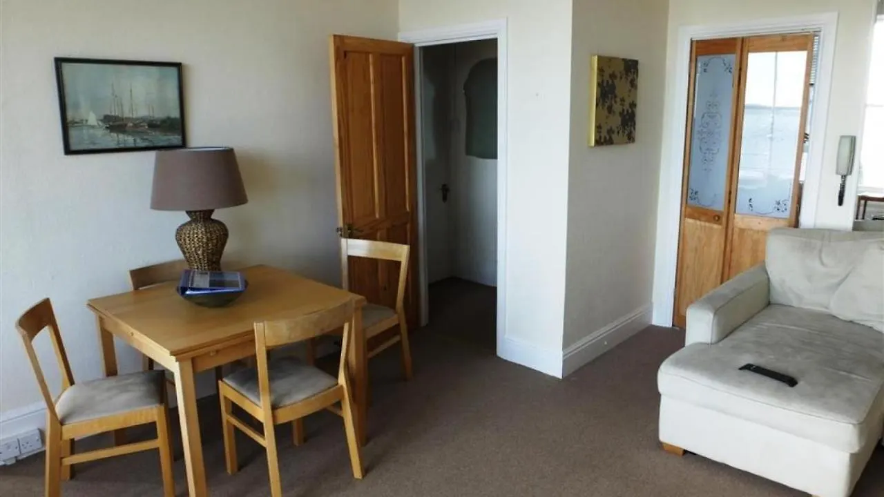 Apartment St Catherines 2 Flat 3