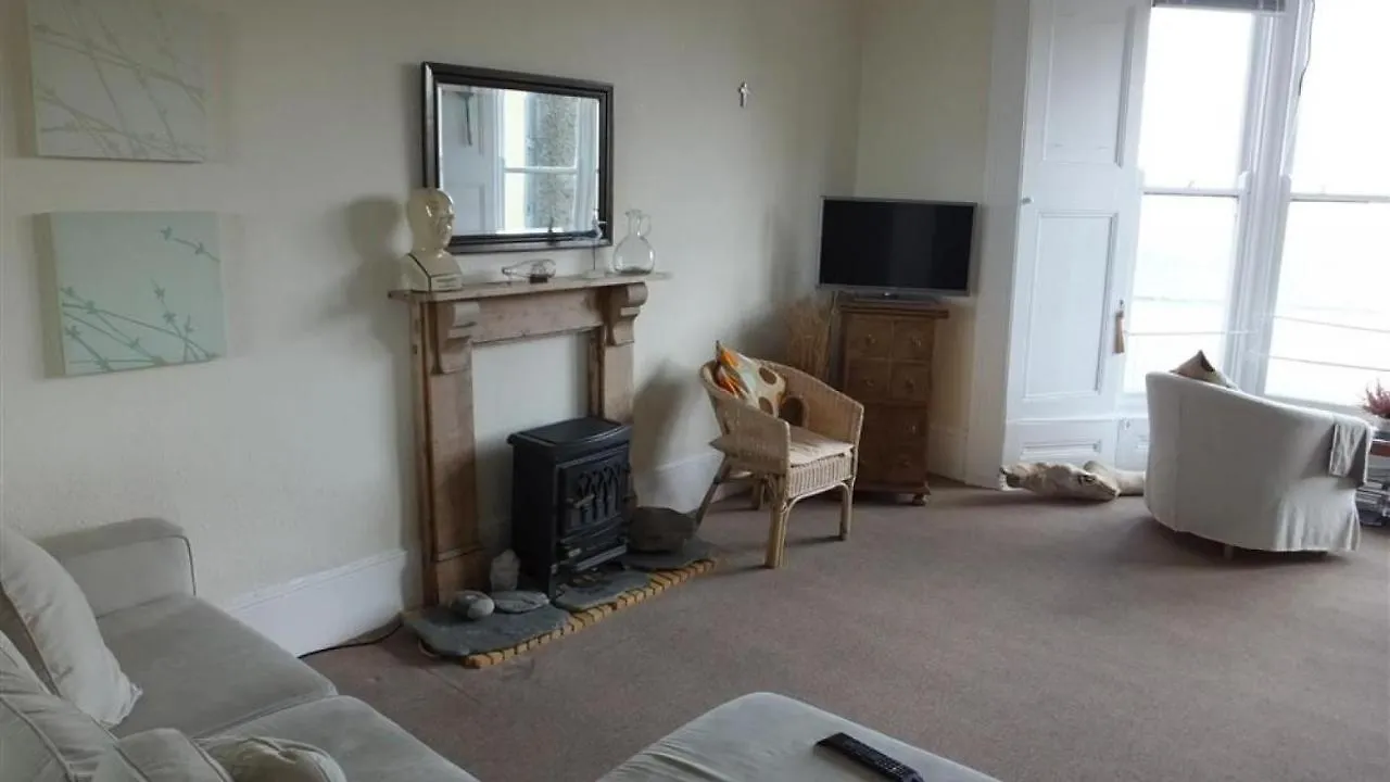 St Catherines 2 Flat 3 Apartment *