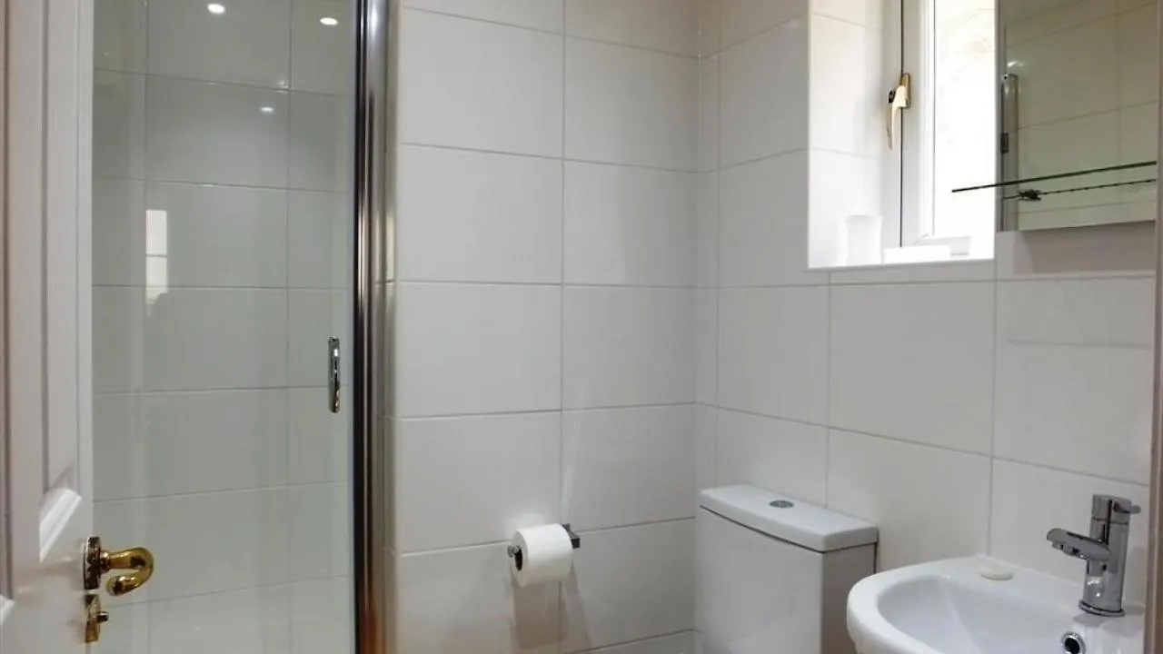 Bryn Y Mor 18 Apartment Tenby