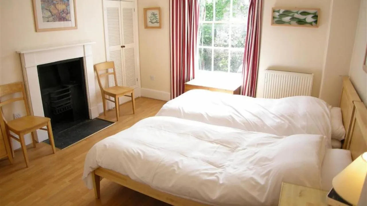 Frogmore Terrace 1 Tenby