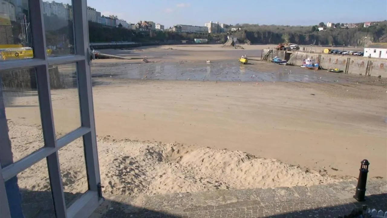 Quarterdeck * Tenby