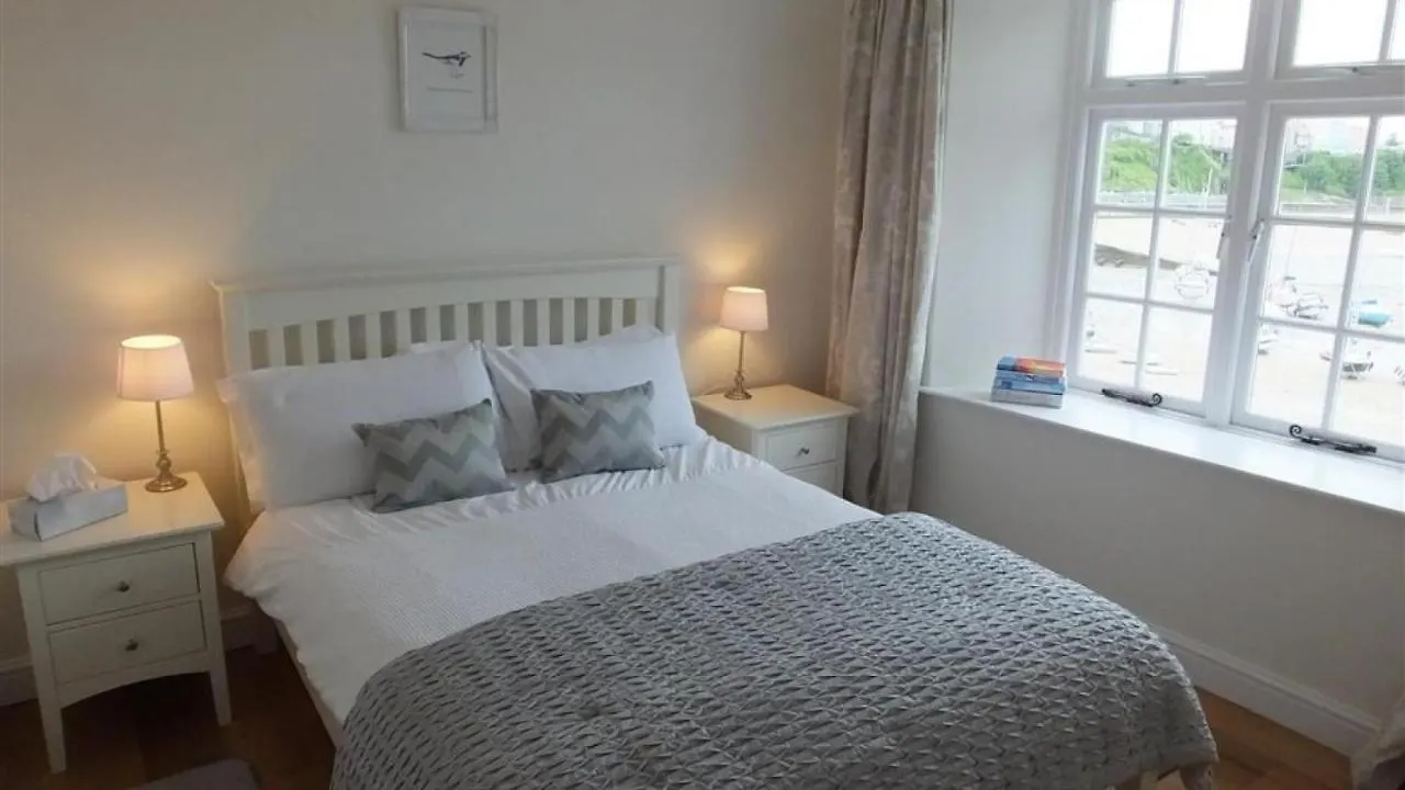 Apartment Quarterdeck *