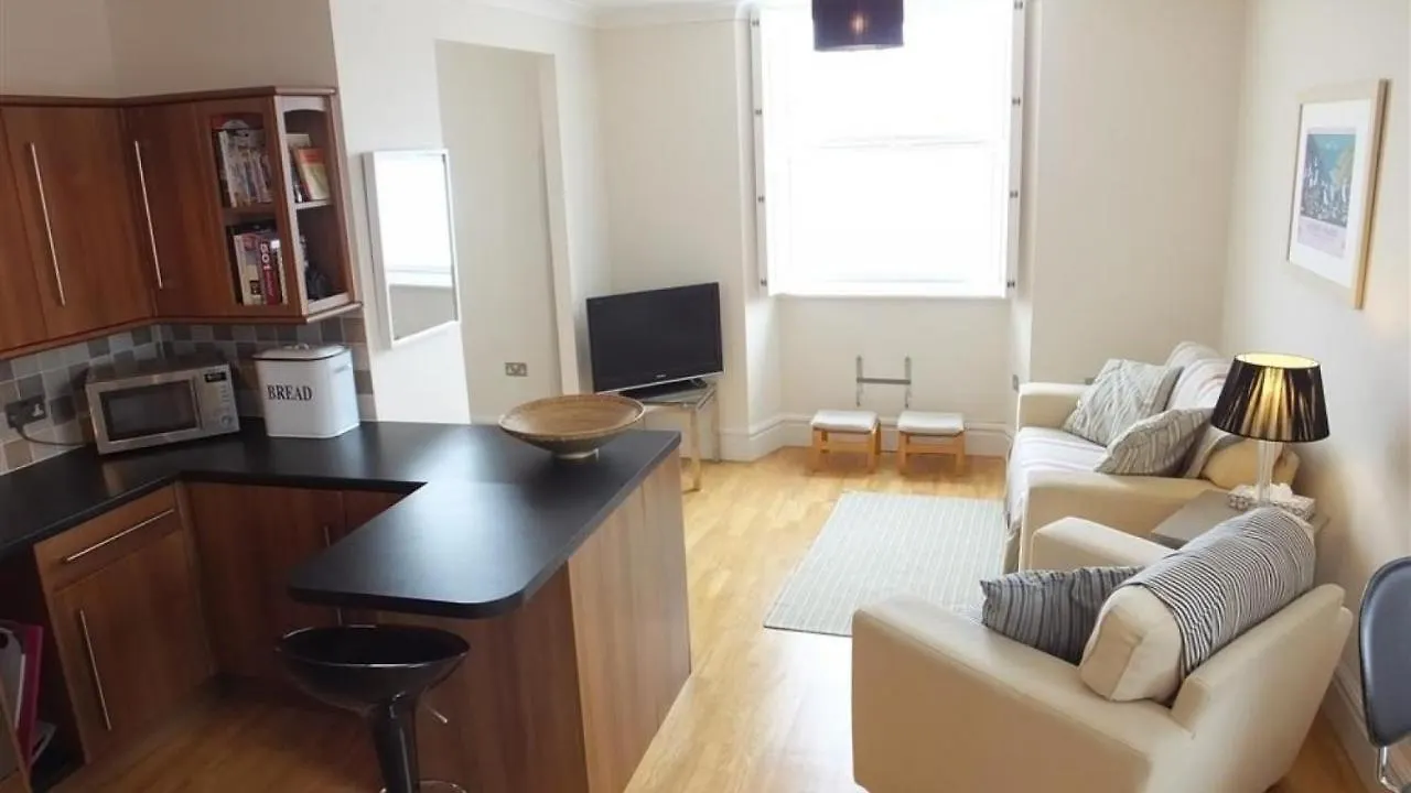 Paragon House 3