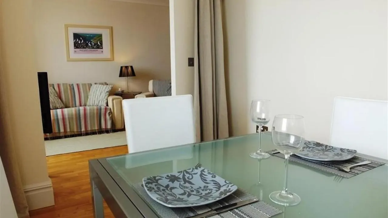 Paragon House 3 Apartment Tenby