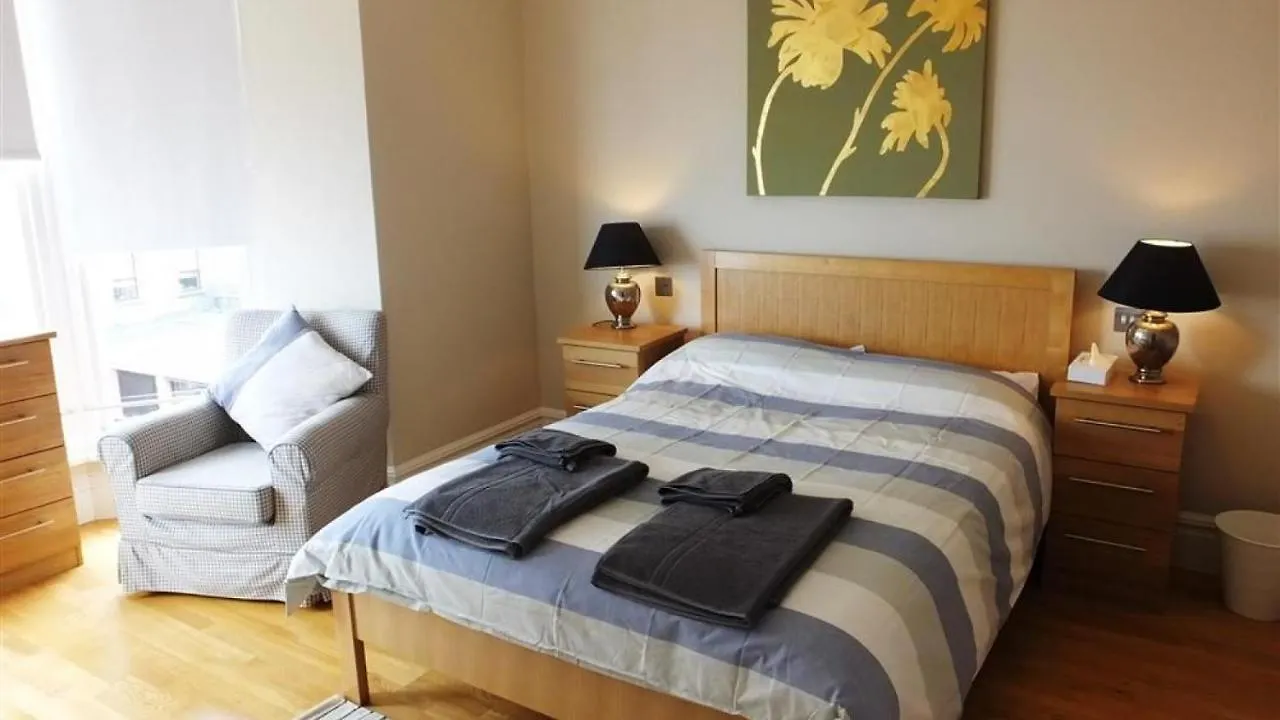 Paragon House 3 Apartment Tenby