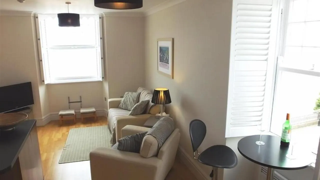 Apartment Paragon House 3 *