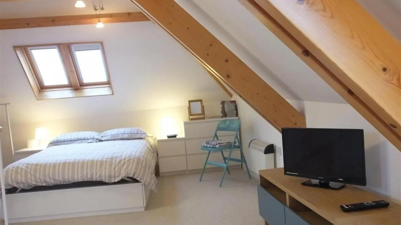 Cobra House Flat 5 Apartment Tenby