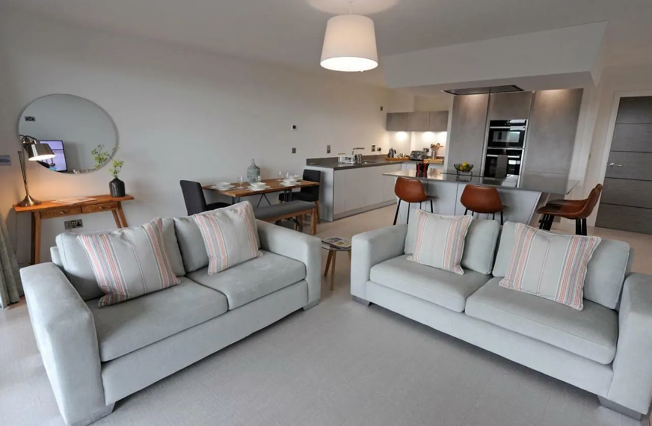 2 Waterstone House Tenby