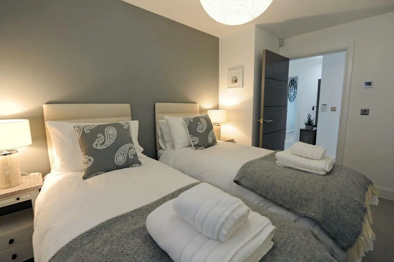 2 Waterstone House Tenby