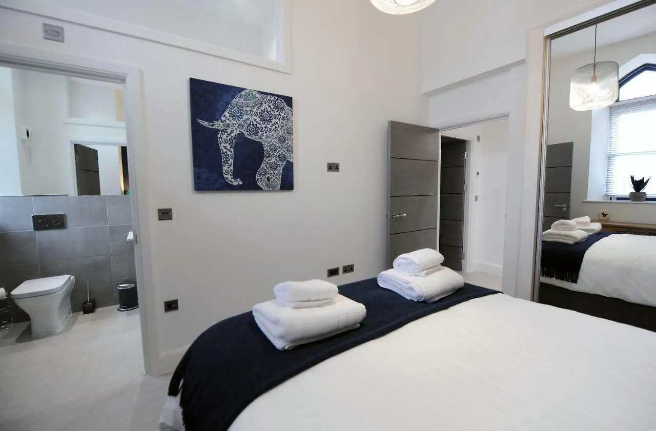 2 Waterstone House Apartment
