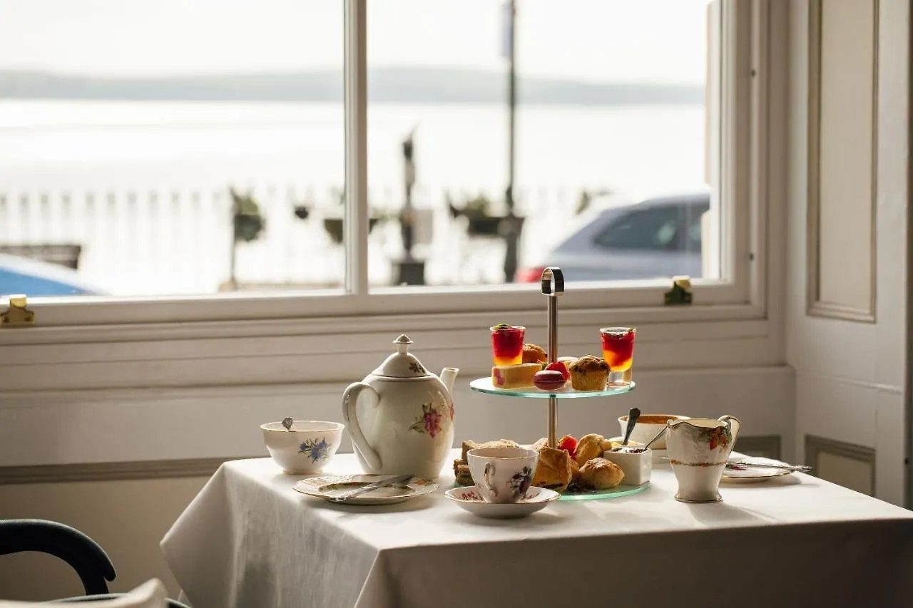 Hotel Giltar Tenby