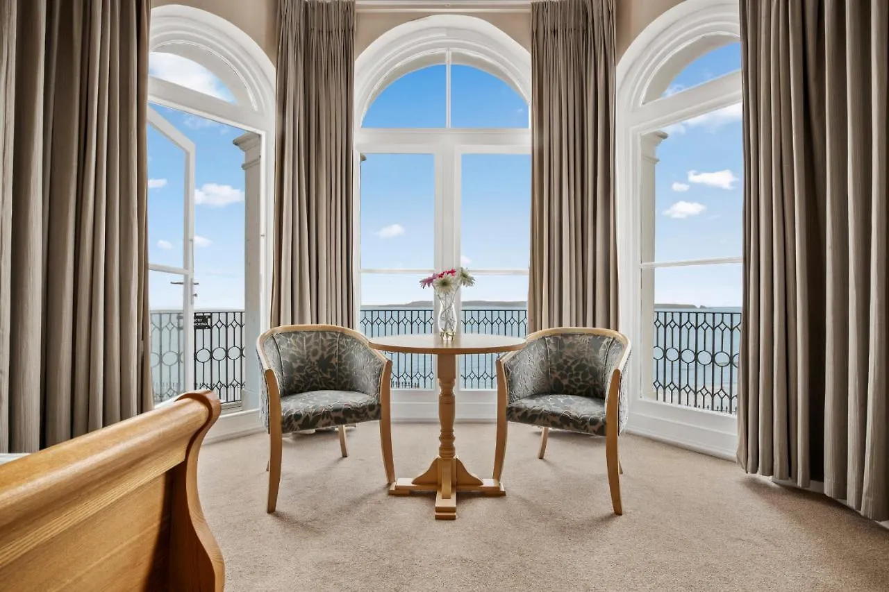 Hotel Giltar Tenby