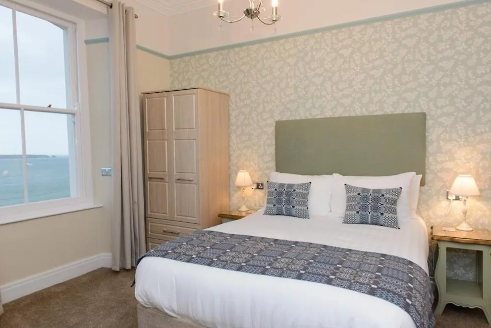 Giltar 3* Tenby