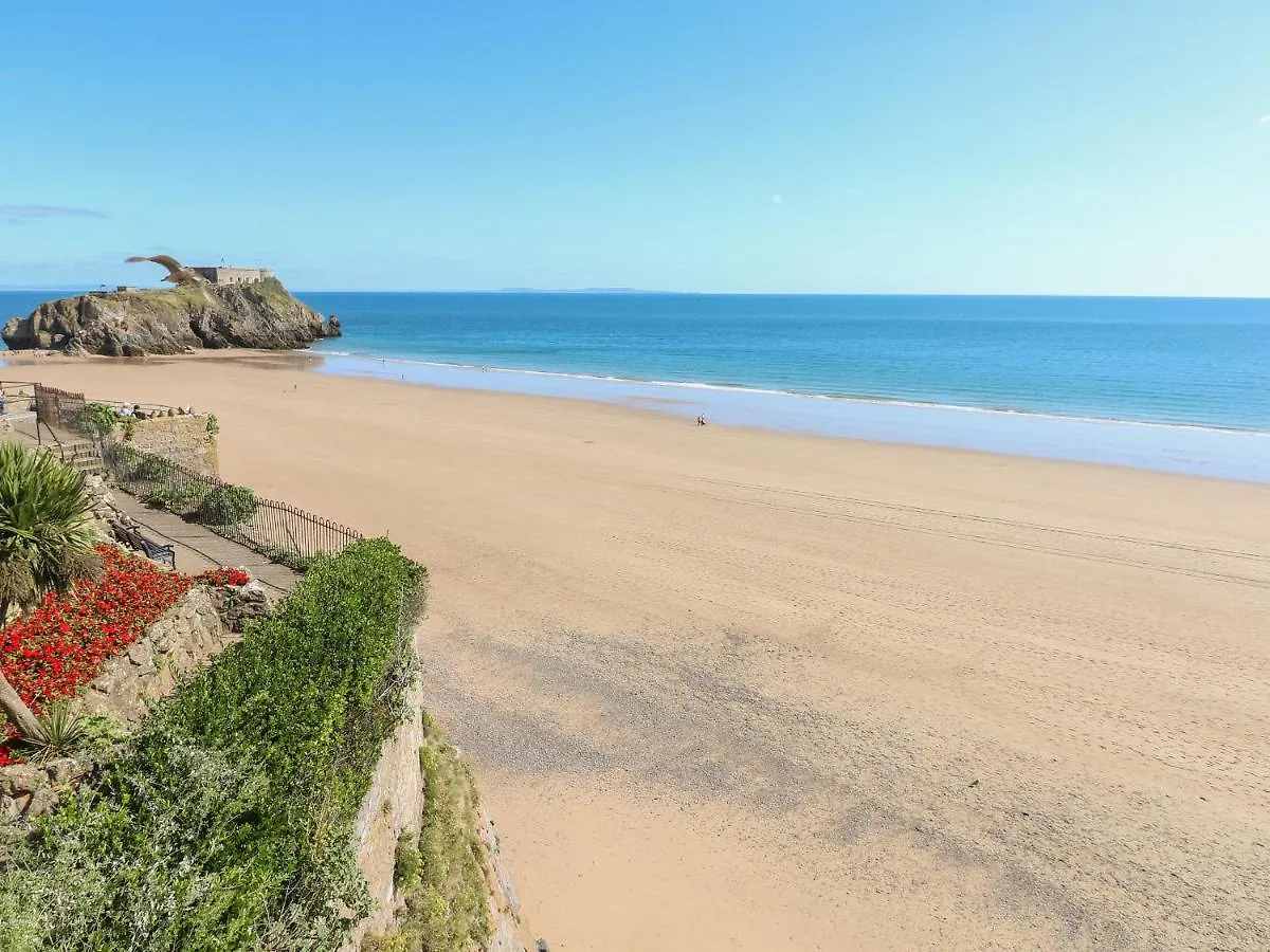 Farnborough Tenby