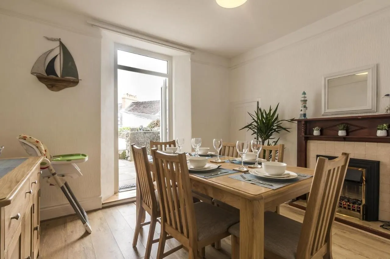 Sandy Retreat - 3 Bedroom - Ferienhaus Tenby