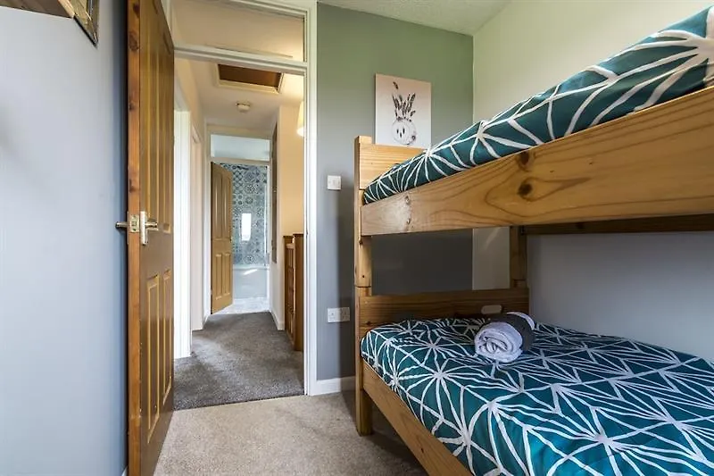 Field View - 3 Bedroom - Saint Florence Tenby