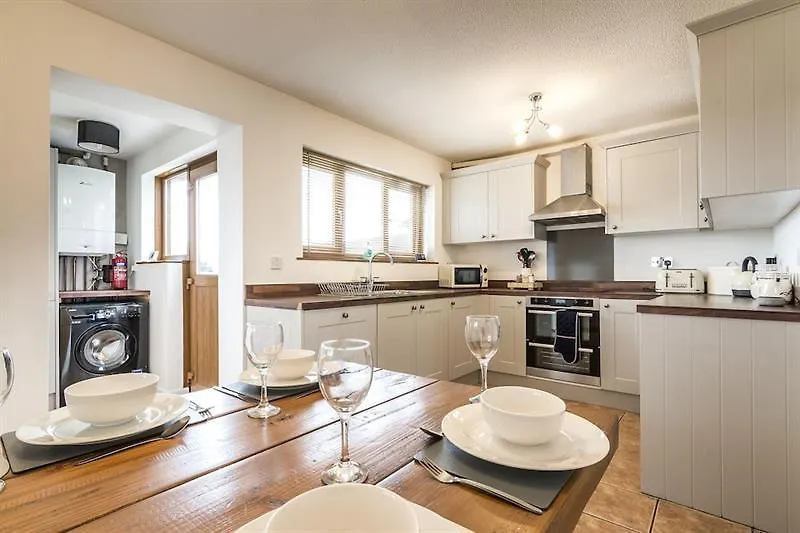 Field View - 3 Bedroom - Saint Florence Holiday home Tenby