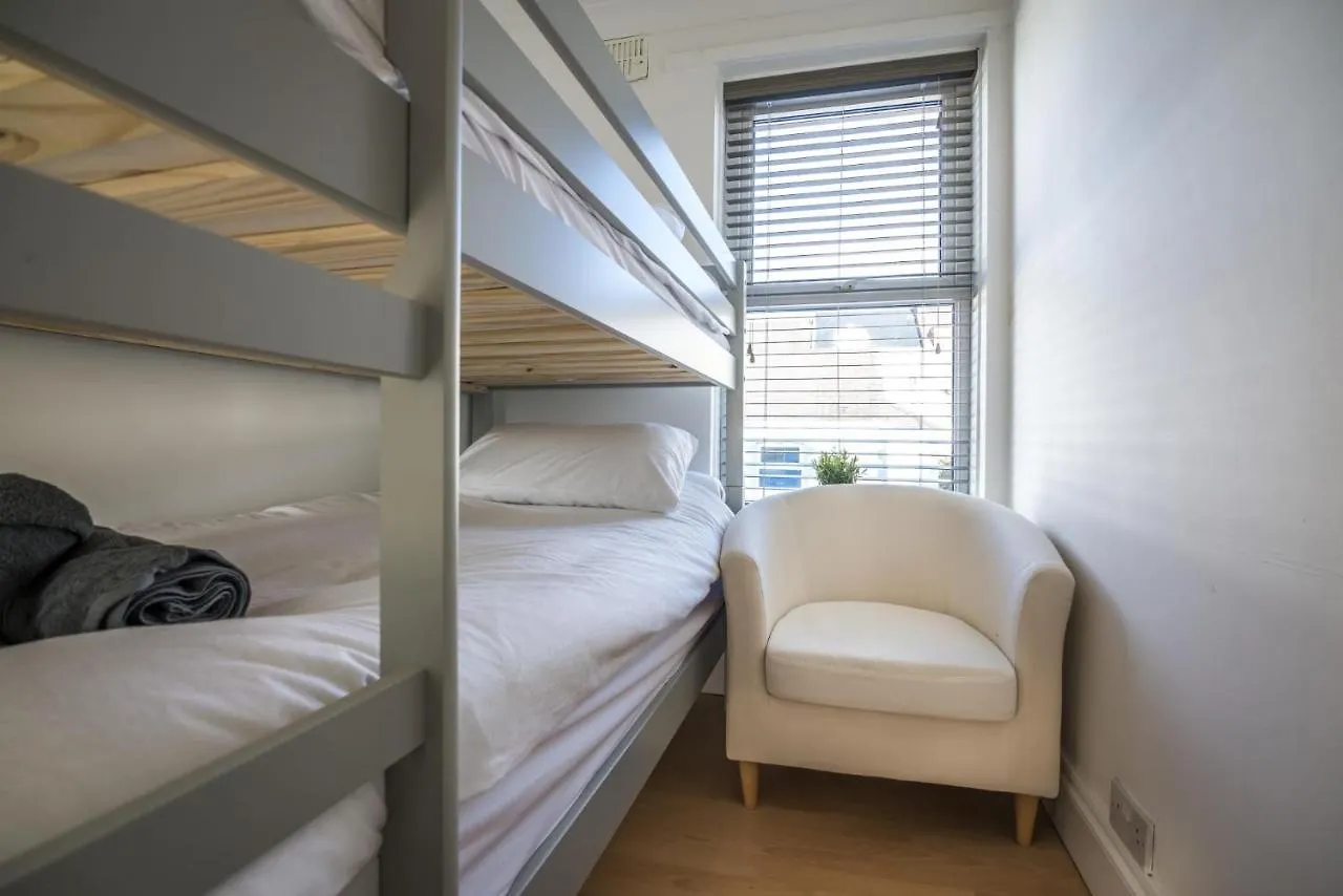 Daire Ivydene - 3 Bedroom Holiday - Tenby