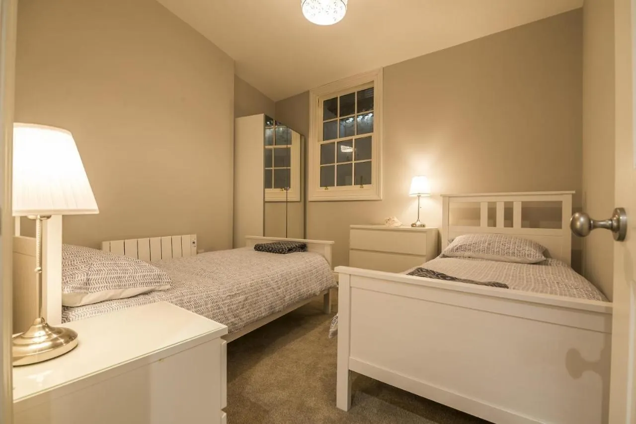 Sea Legs - 2 Bedroom - Windsor House - Apartment