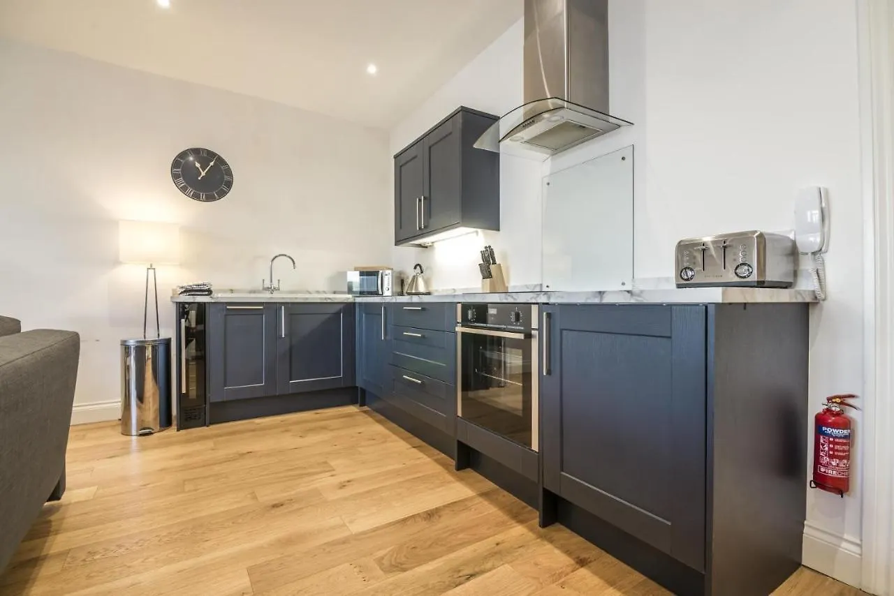 Sea Legs - 2 Bedroom - Windsor House - Apartment