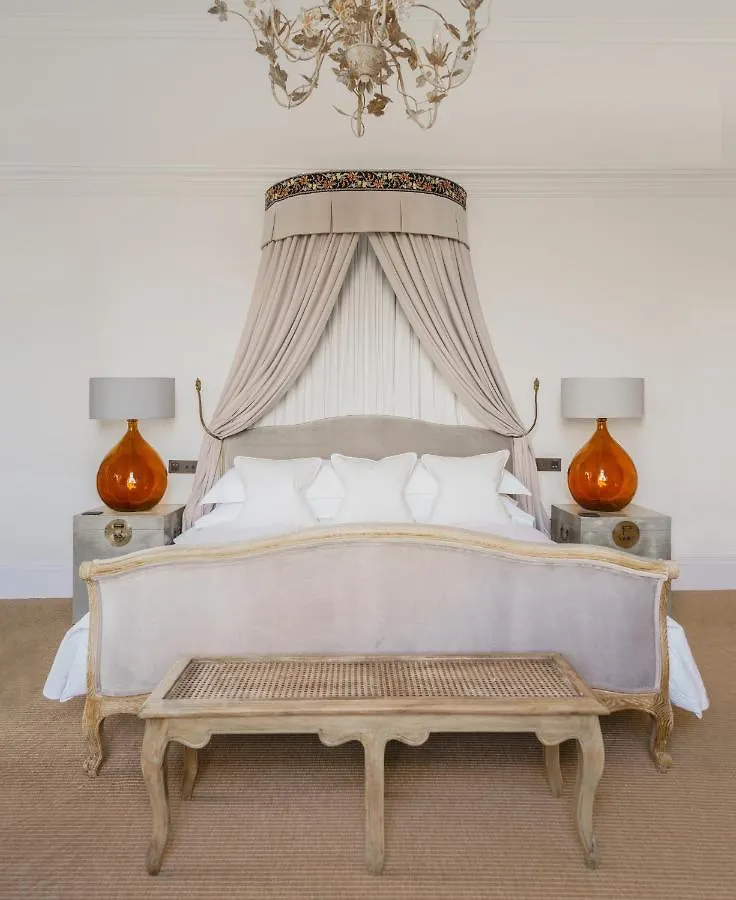 Hotel Abbey And Restaurant 4*