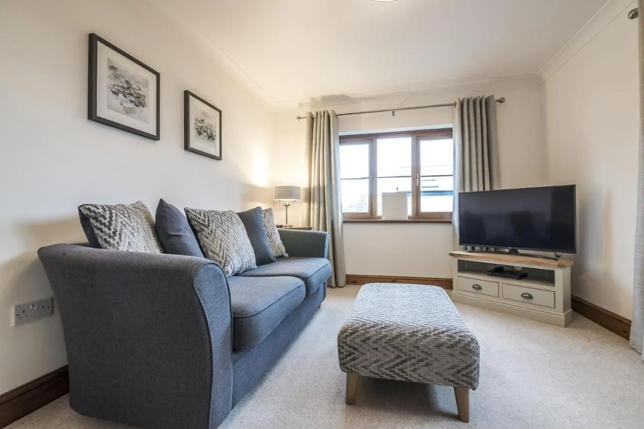 French Fields - 4 Bedroom House - St Florence * Tenby