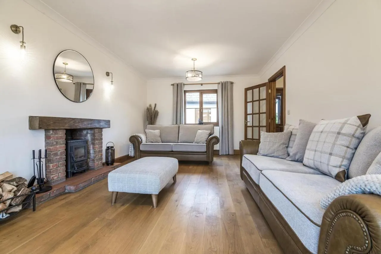 French Fields - 4 Bedroom House - St Florence