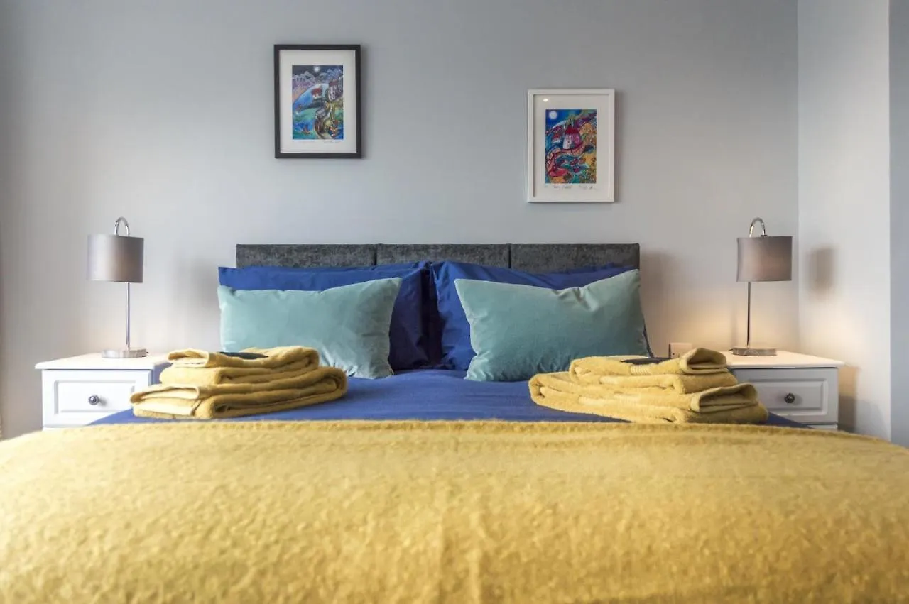 Apartment To Mawr - 2 Bedroom - *