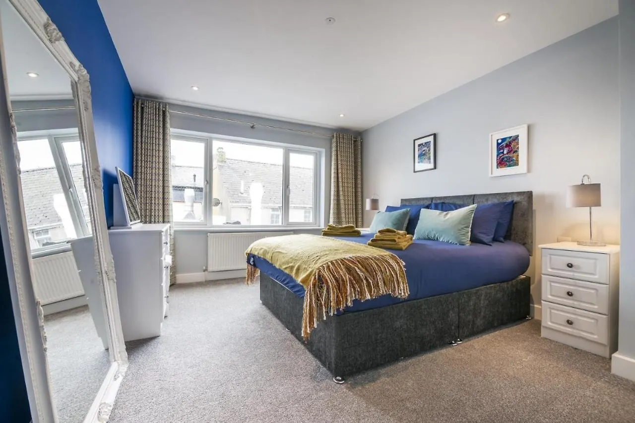 To Mawr - 2 Bedroom - Apartment