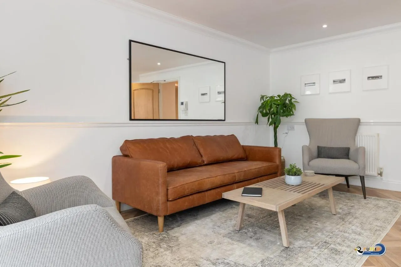 2 South Beach Court - Beach Front * Tenby