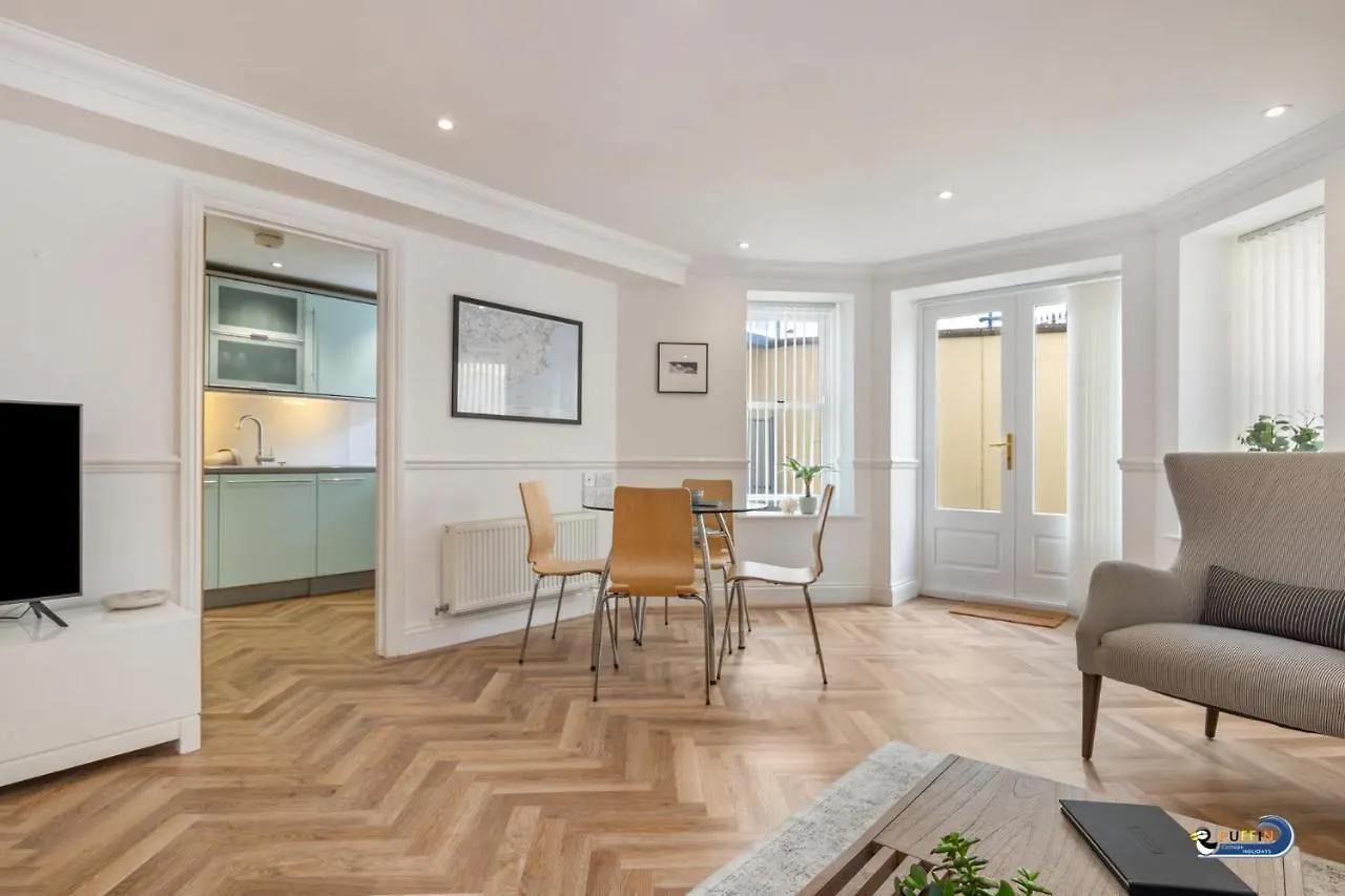 2 South Beach Court - Beach Front * Tenby