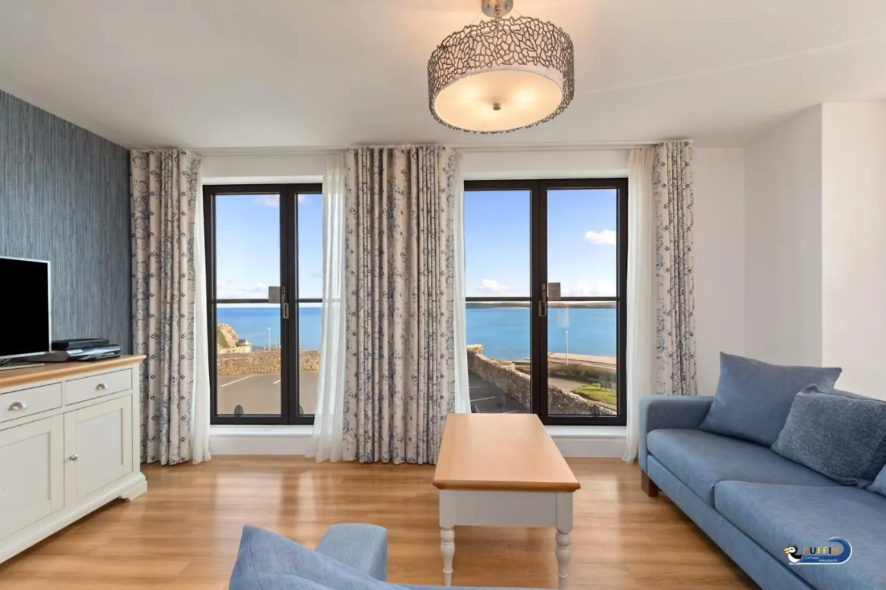 8 Waterstone House - Luxury Apartment, Sea Views, Pet Friendly Apartment