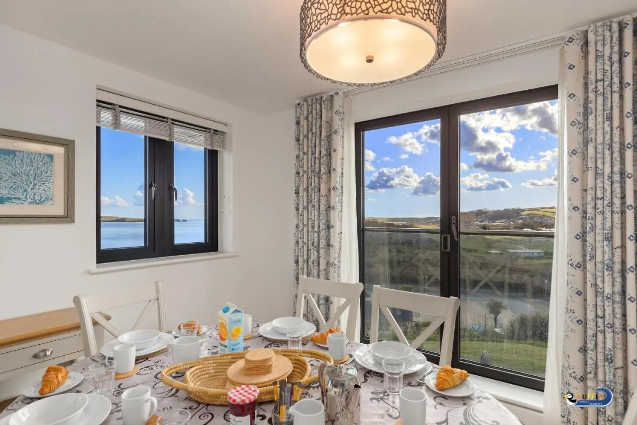 8 Waterstone House - Luxury Apartment, Sea Views, Pet Friendly *
