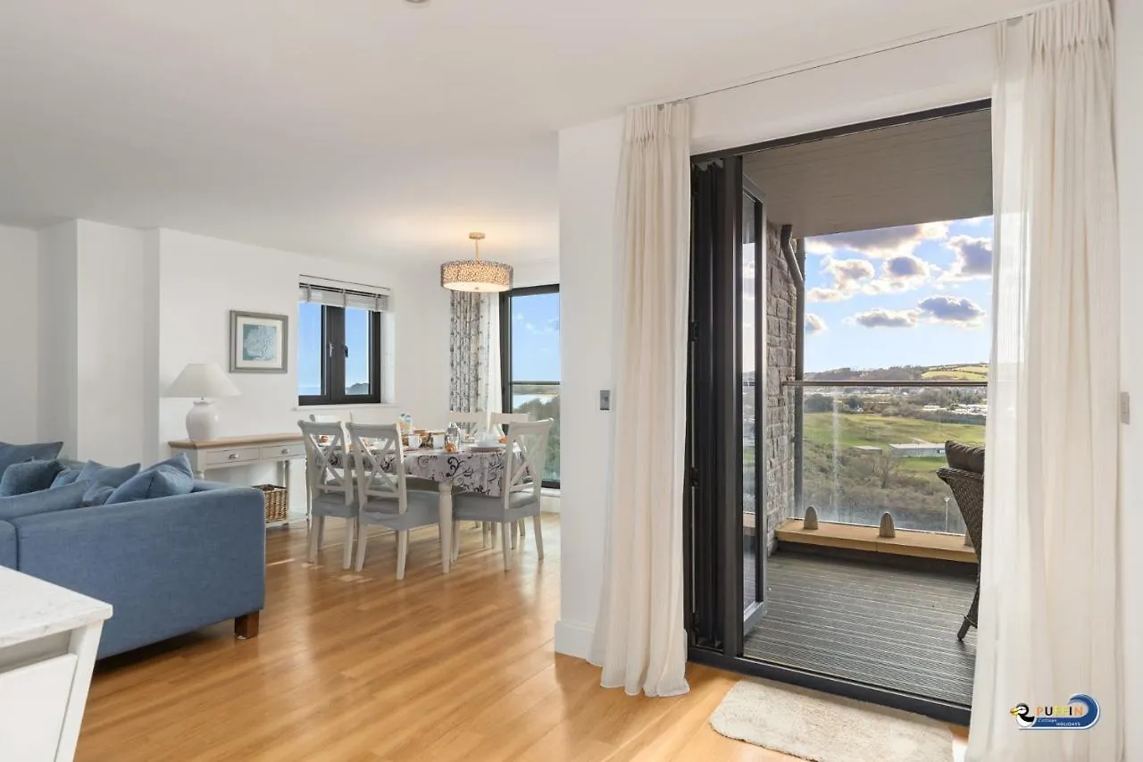 Apartment 8 Waterstone House - Luxury Apartment, Sea Views, Pet Friendly
