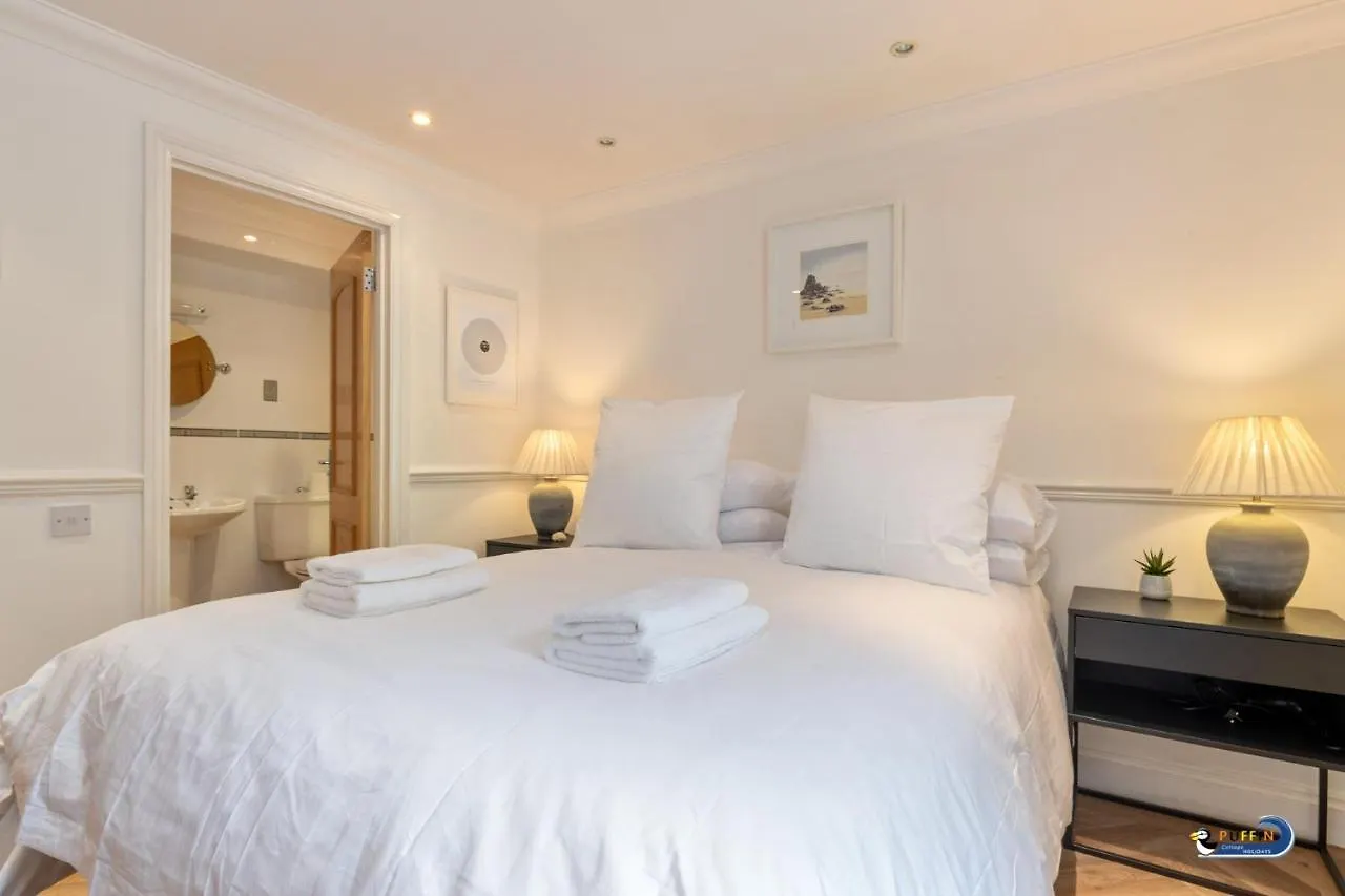 2 South Beach Court - Beach Front *