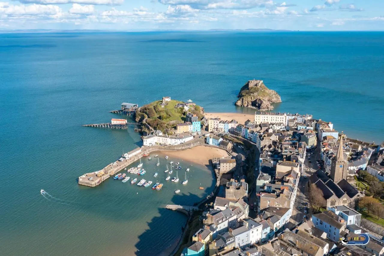 Apartment 8 Waterstone House - Luxury Apartment, Sea Views, Pet Friendly