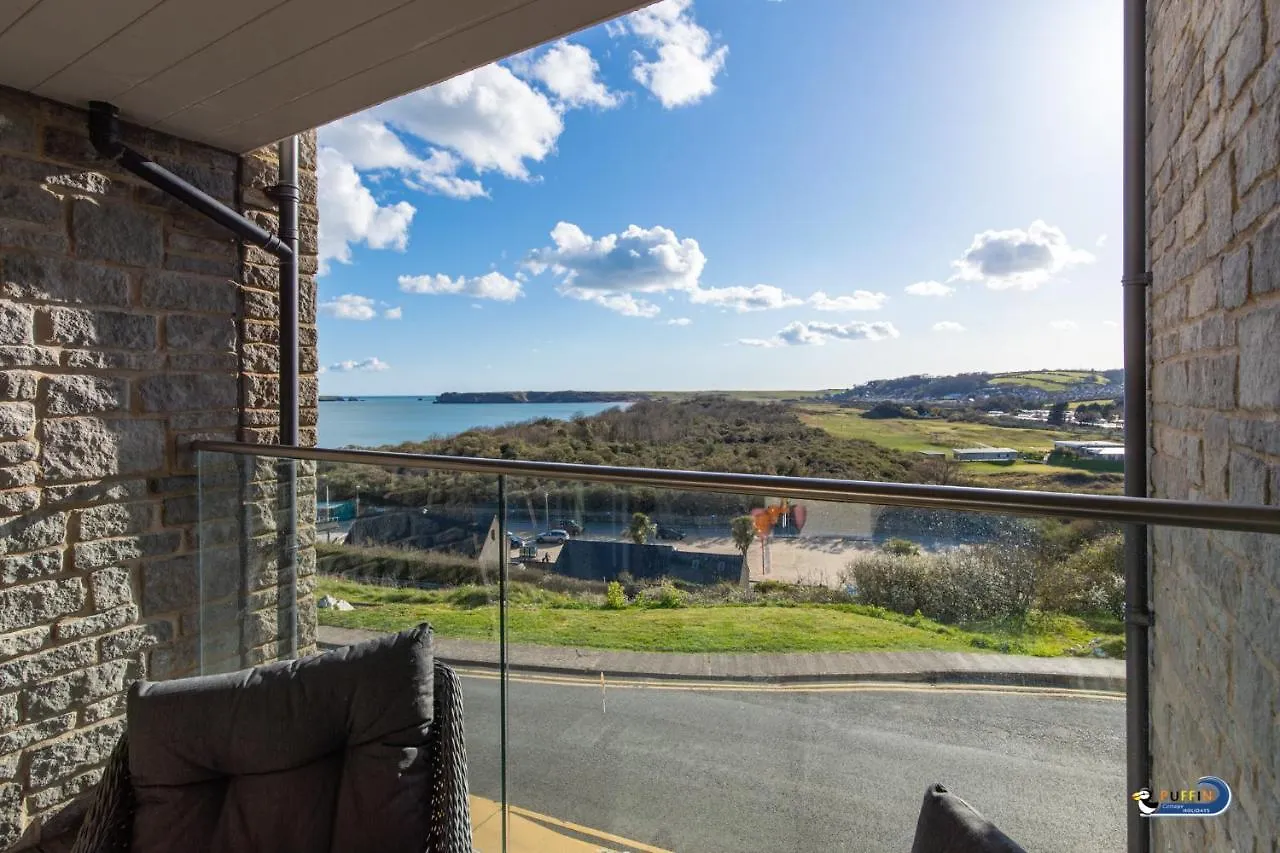 Apartment 8 Waterstone House - Luxury Apartment, Sea Views, Pet Friendly *