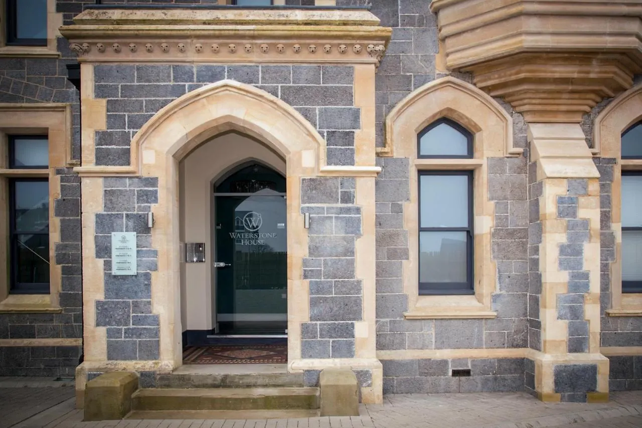 8 Waterstone House - Luxury Apartment, Sea Views, Pet Friendly Apartment Tenby