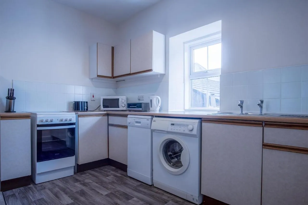 Dragons Den - 2 Bedroom - Apartment Tenby