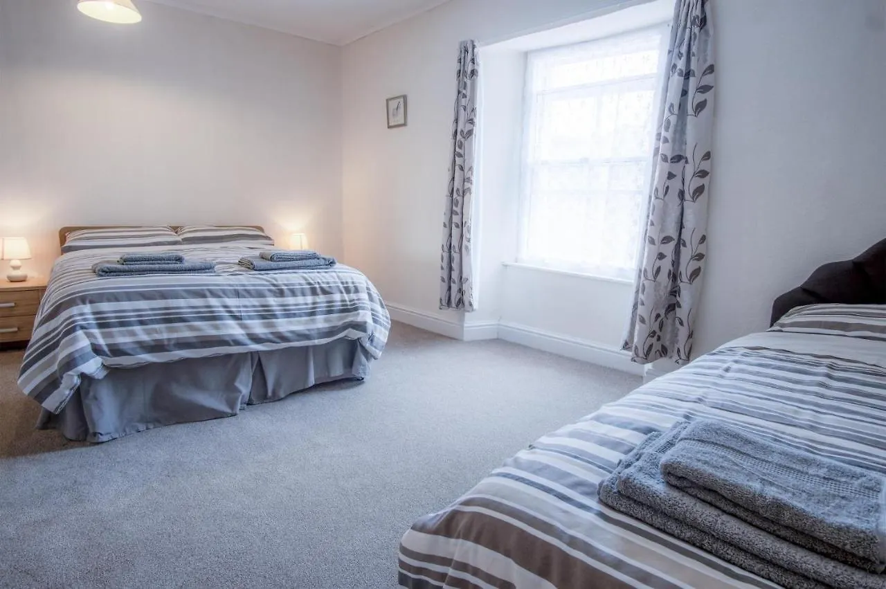 Dragons Den - 2 Bedroom - Apartment