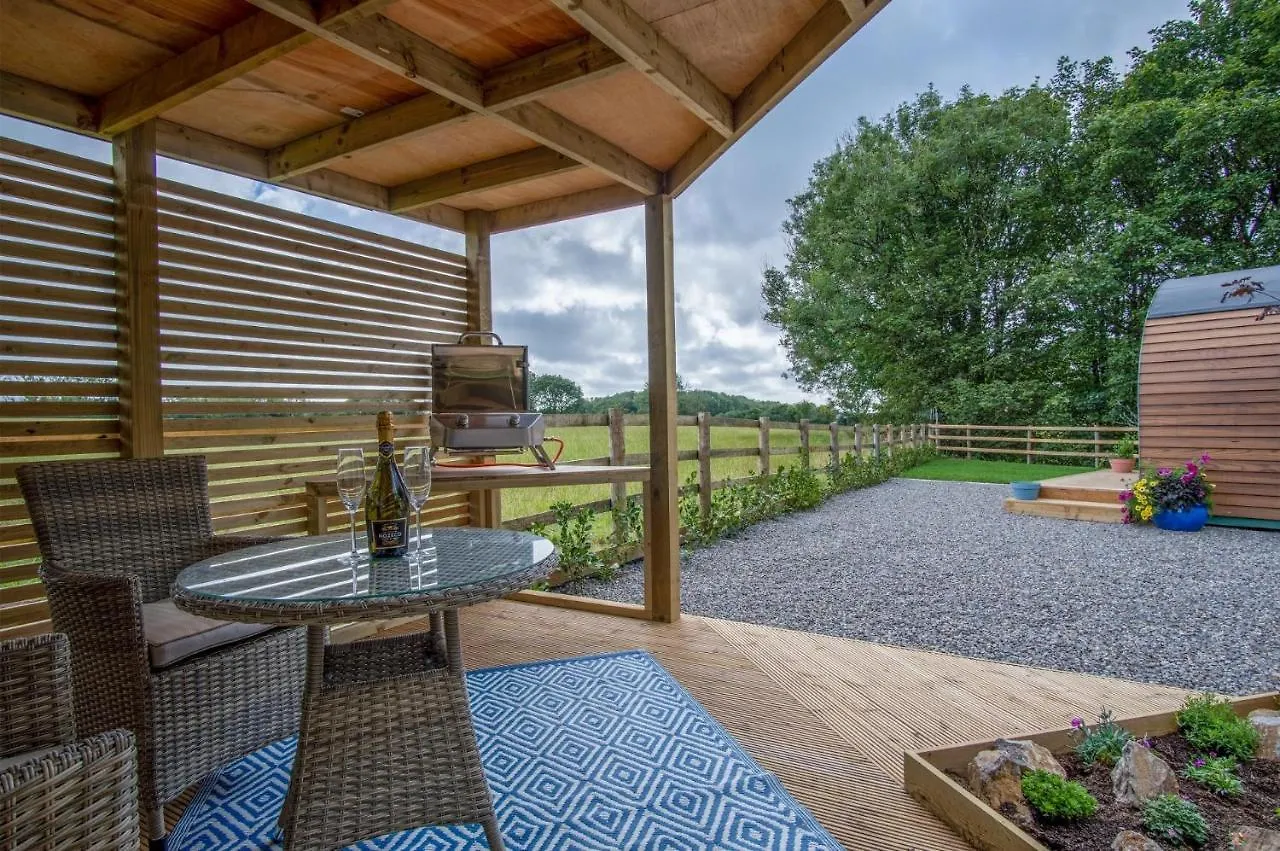 Hideaway - 1 Bedroom Pod - St Florence * Tenby