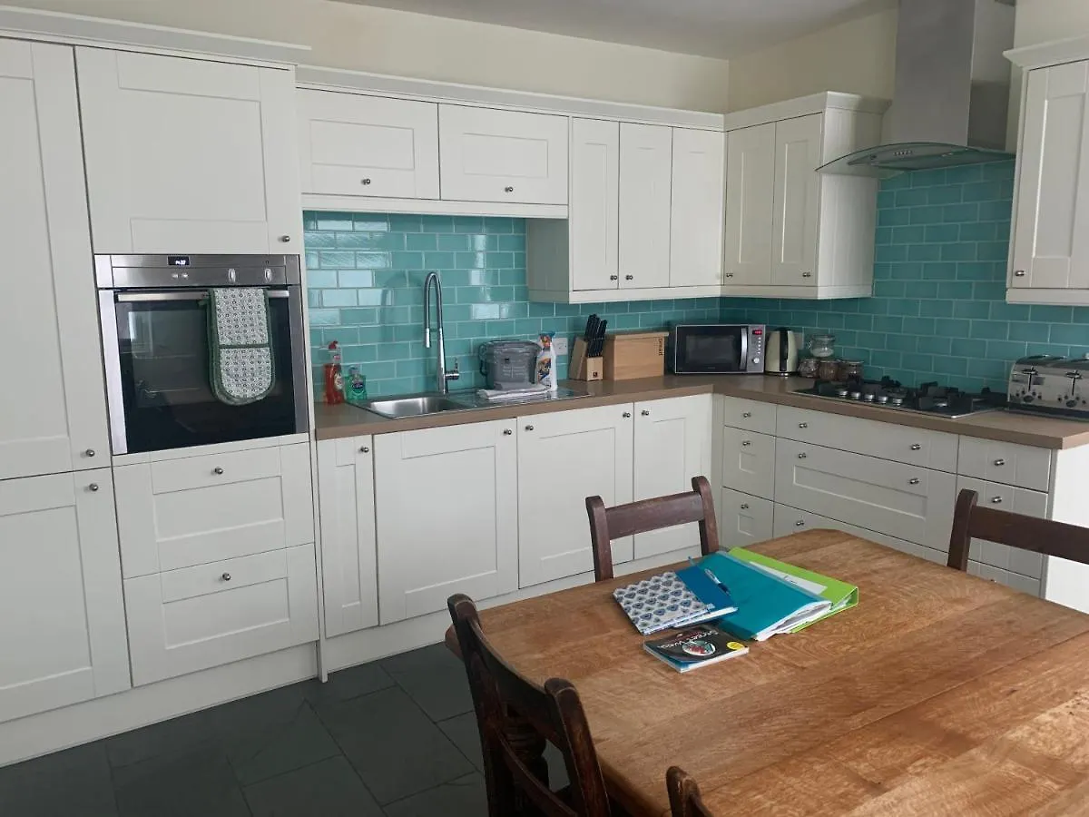 Holiday home Beautiful House, Pets Allowed