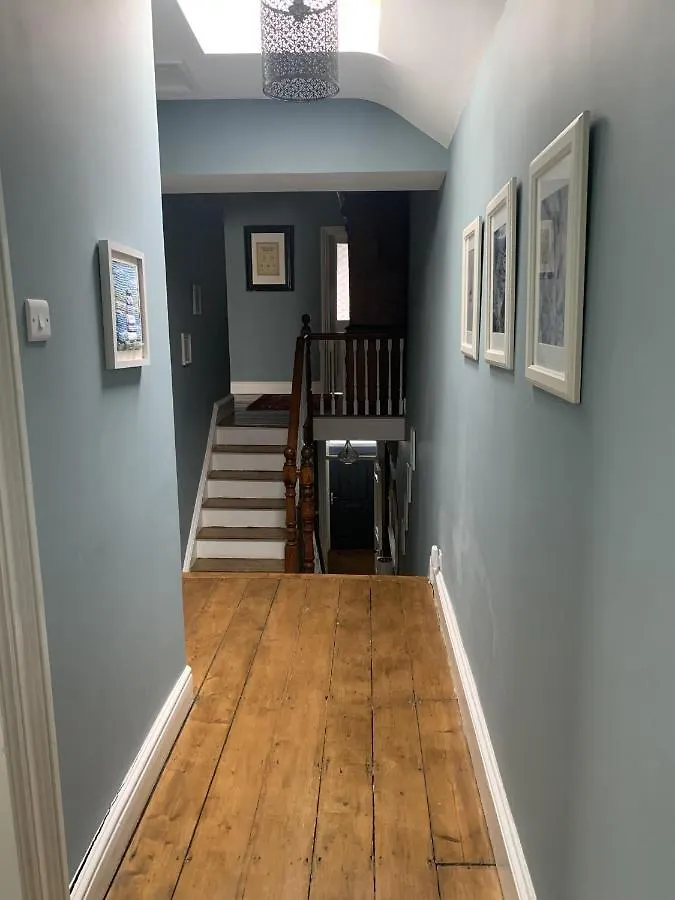 Holiday home Beautiful House, Pets Allowed