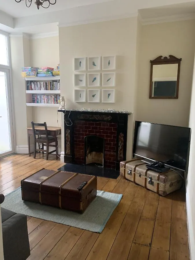 Holiday home Beautiful House, Pets Allowed