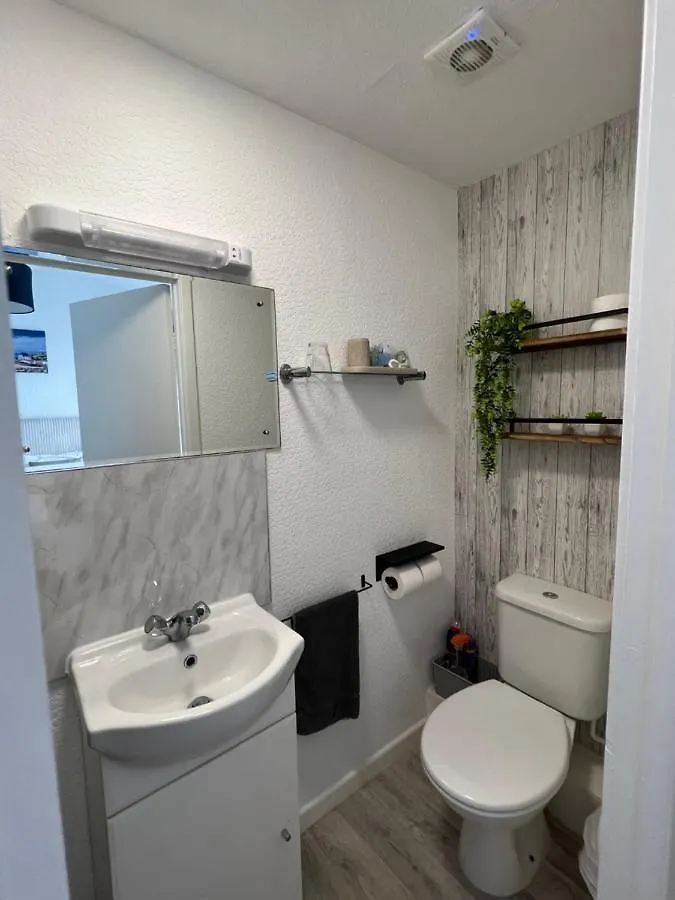 Lindholme Гостевой дом 3*
