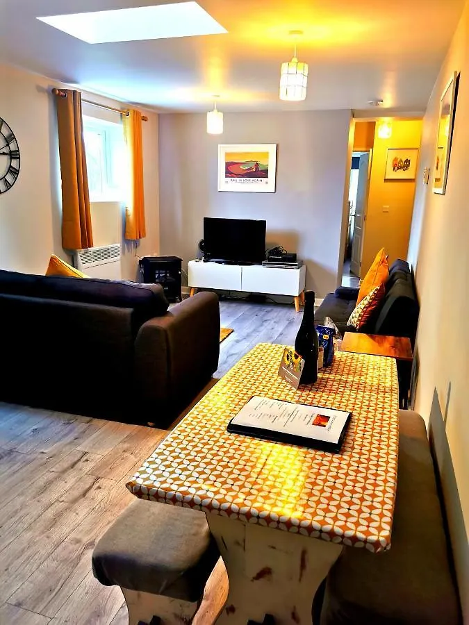 Sunflower Apartment, Family Near In Pembrokeshire Apartmán Tenby