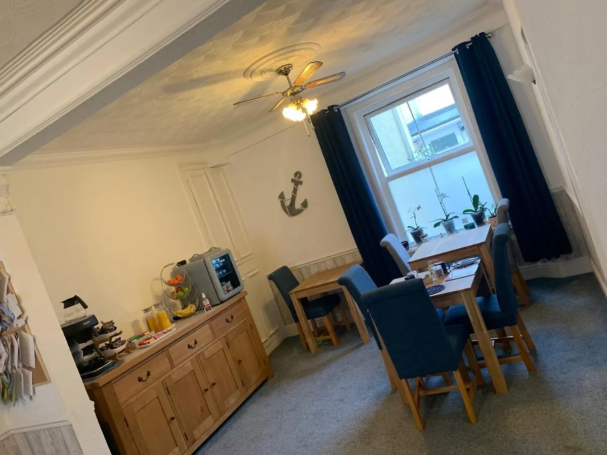 Gumfreston Bed and breakfast 2*